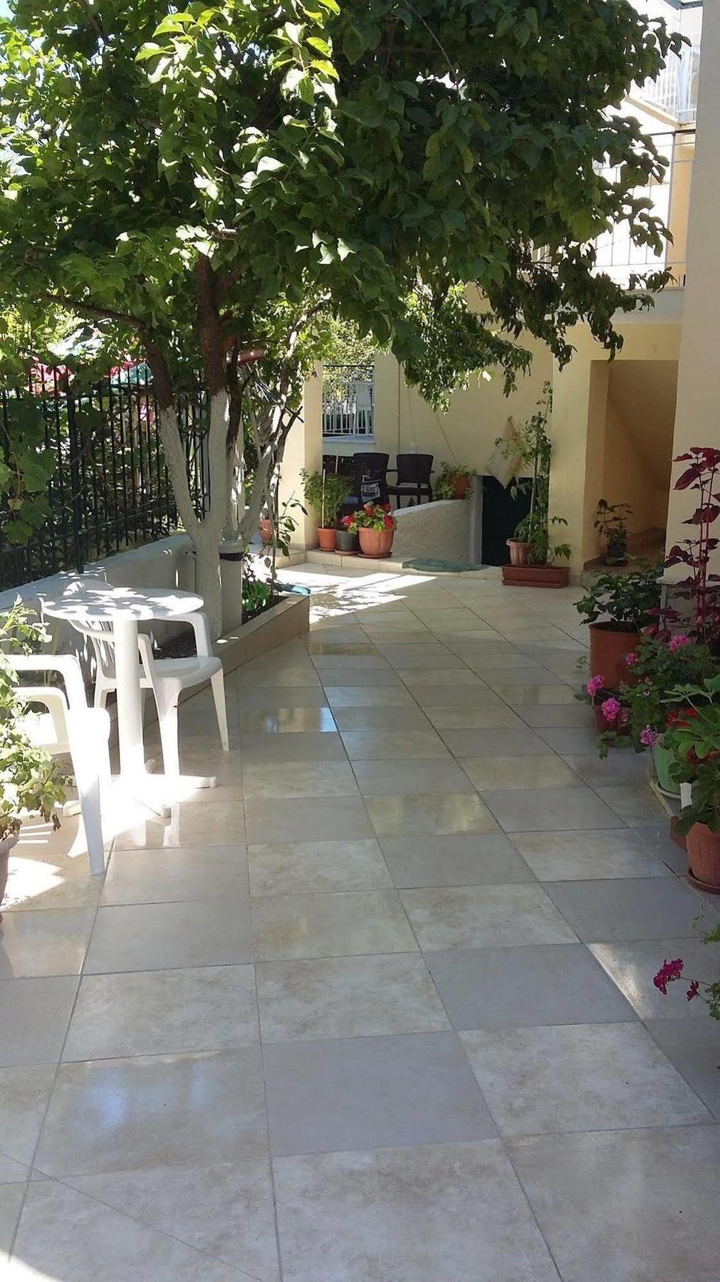 Elenas Garden Daire Kávos Dış mekan fotoğraf